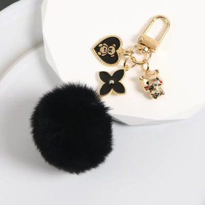 ** Bear Pom Pom Keychain Pendant Fashion Cute Elegant Car Keyring